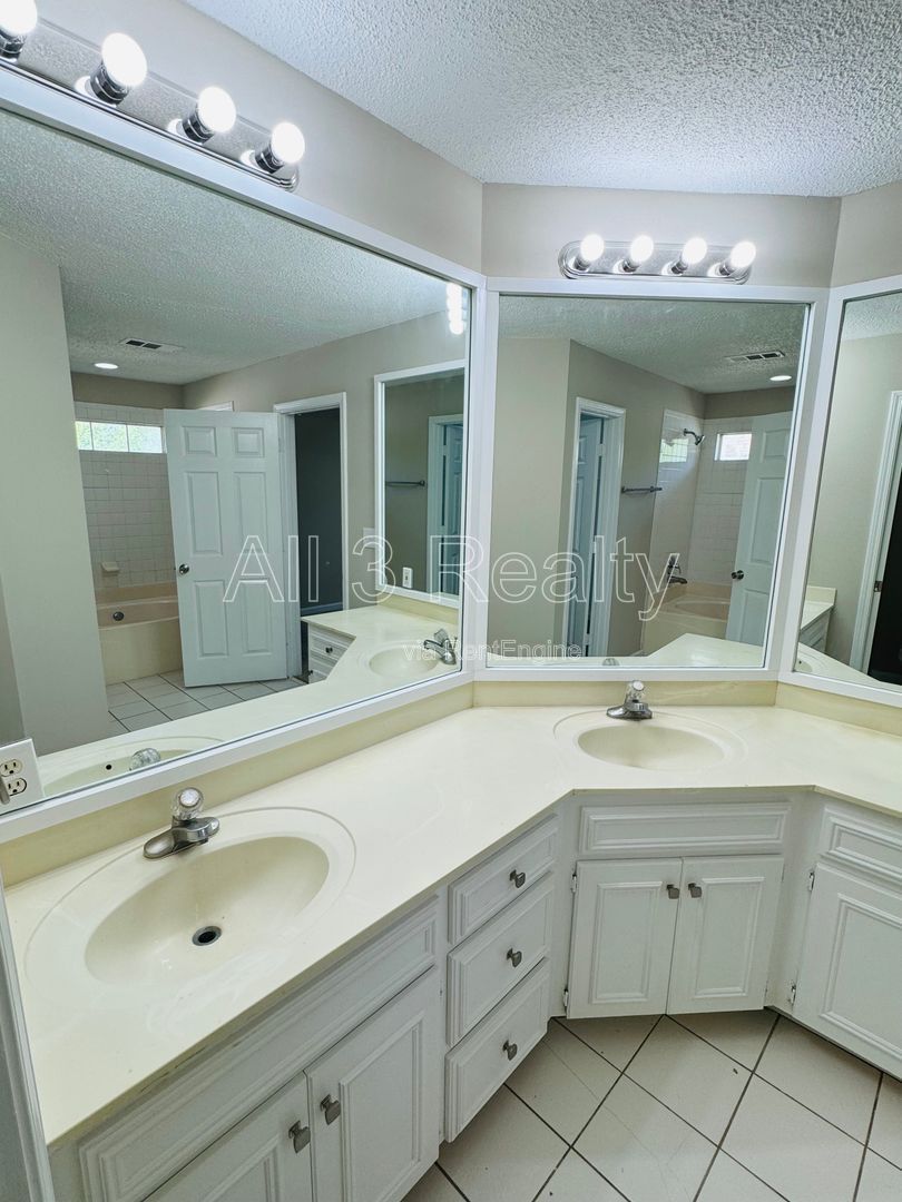 Stunning 3-Bedroom in Carriage Hills property image