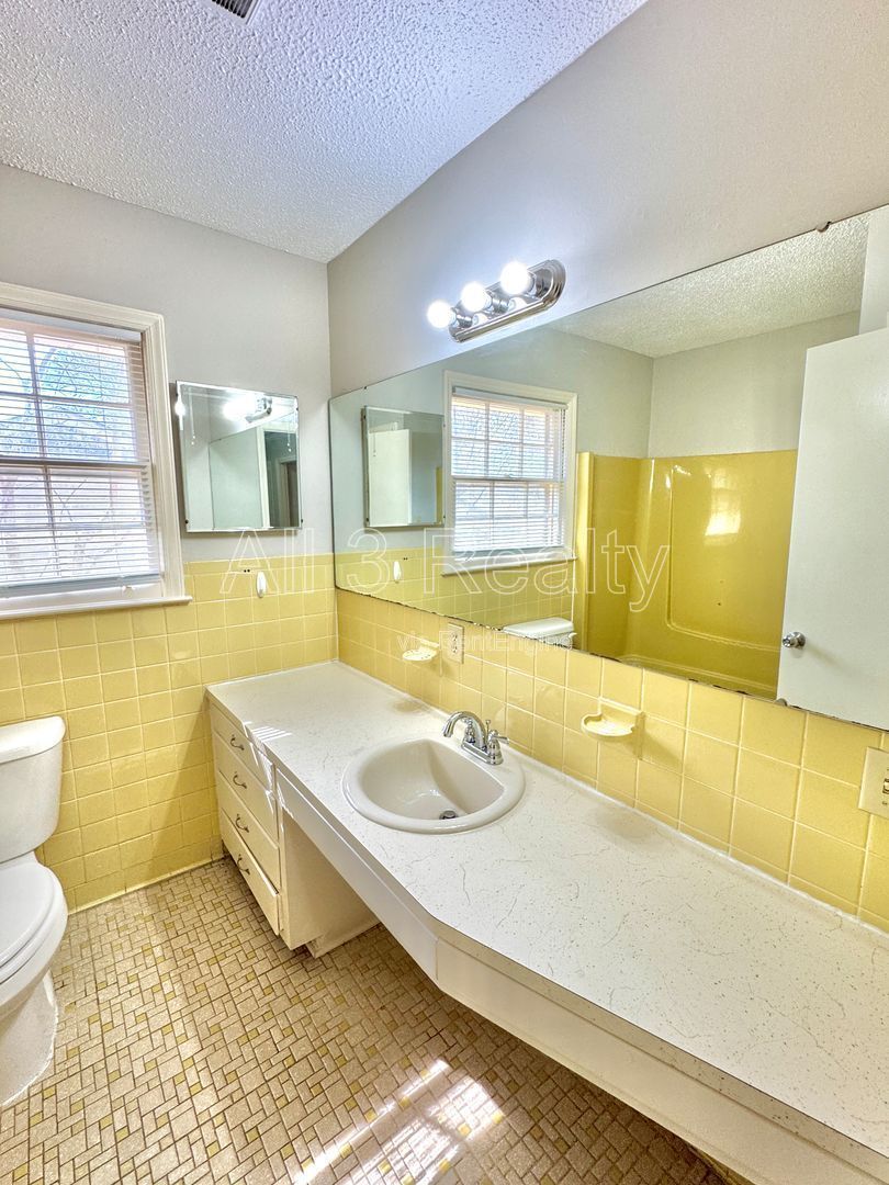 3-Bedroom with charming front porch! property image