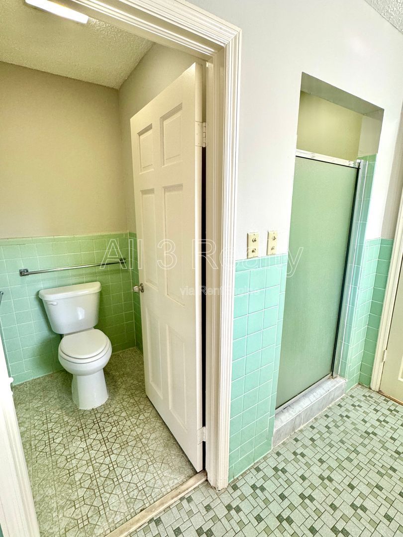 3-Bedroom with charming front porch! property image