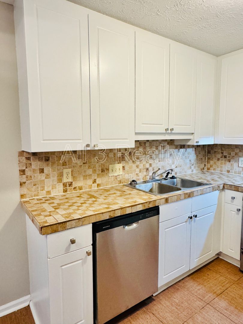 Delightful 2-Bedroom property image