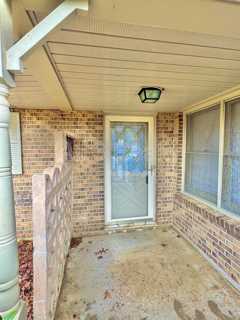 3-Bedroom Ranch in Forest Hills property image