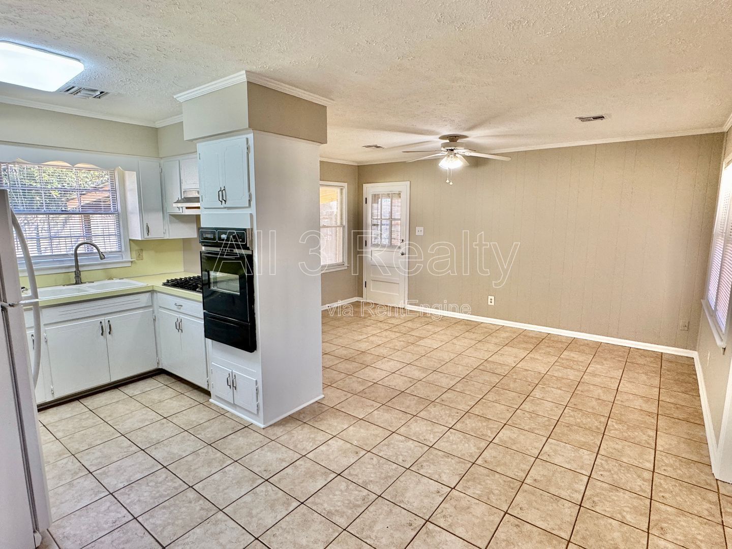 3-Bedroom Ranch in Forest Hills property image