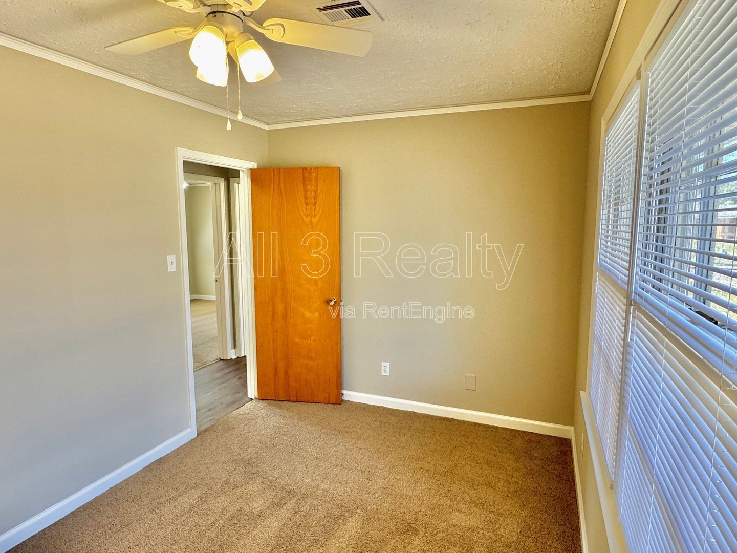 3-Bedroom Ranch in Forest Hills property image