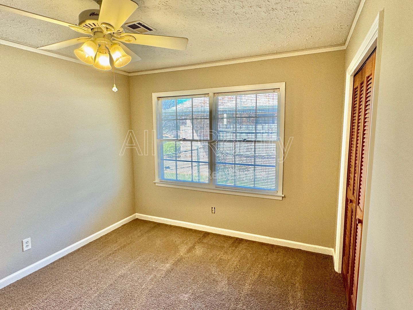 3-Bedroom Ranch in Forest Hills property image