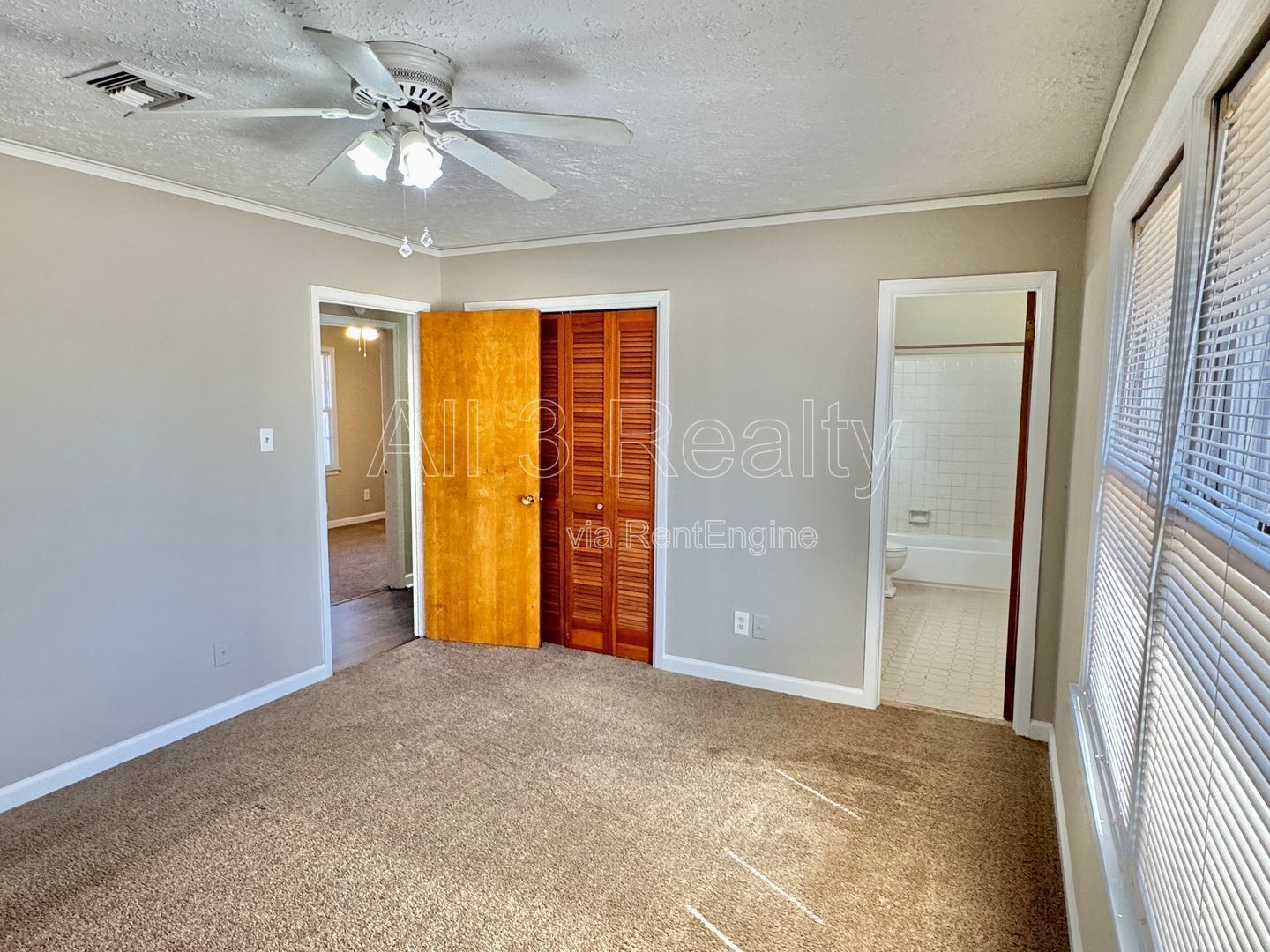 3-Bedroom Ranch in Forest Hills property image