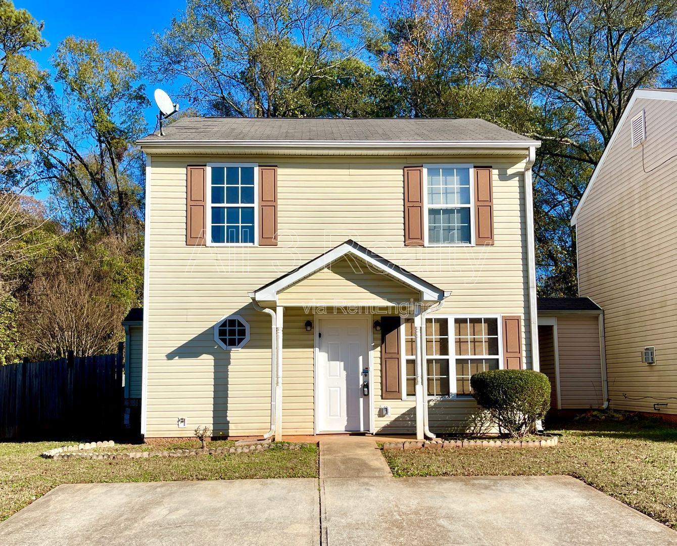 Welcome to this chic 2-story, 2-bed, 2.5-bath home in the heart of McDonough, GA. property image