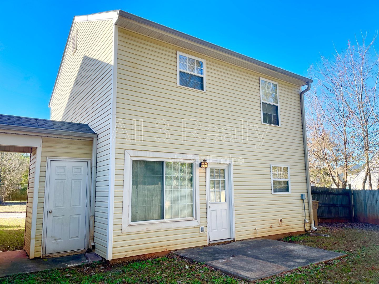 Welcome to this chic 2-story, 2-bed, 2.5-bath home in the heart of McDonough, GA. property image