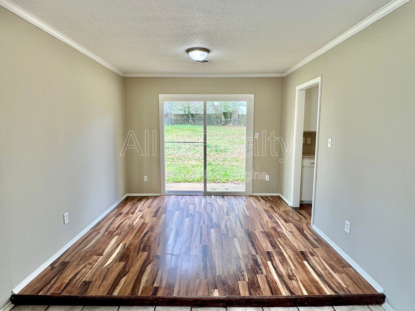 3 Bedroom / 2 Bathroom home is ready to impress! property image