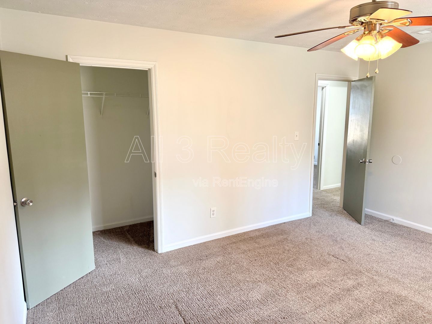 Welcome to this charming 3-bedroom, 2-bathroom home located in the vibrant community of Lithonia, GA. property image