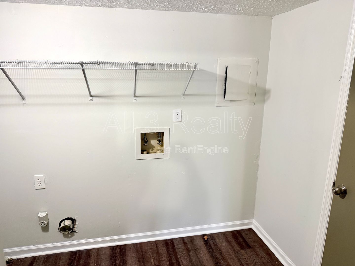 Welcome to this charming 3-bedroom, 2-bathroom home located in the vibrant community of Lithonia, GA. property image