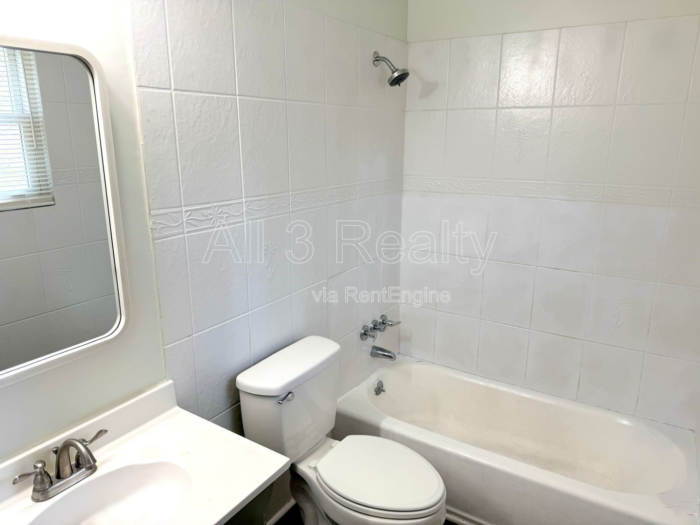 Welcome to this charming 3-bedroom, 2-bathroom home located in the vibrant community of Lithonia, GA. property image