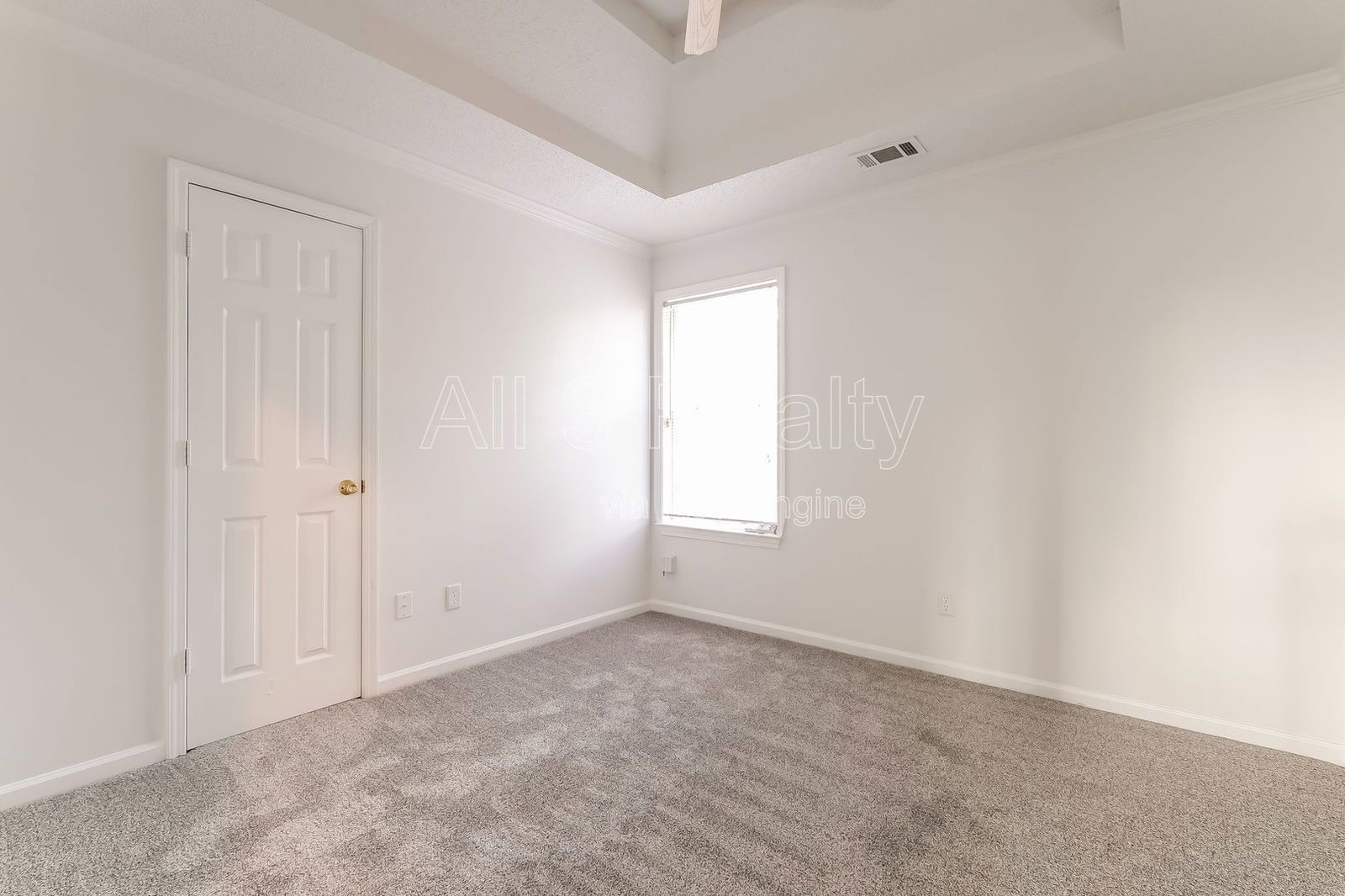 Located in Hampton, GA, this spacious 4-bedroom, 2.5-bath home offers generous living areas and abundant natural light throughout. property image