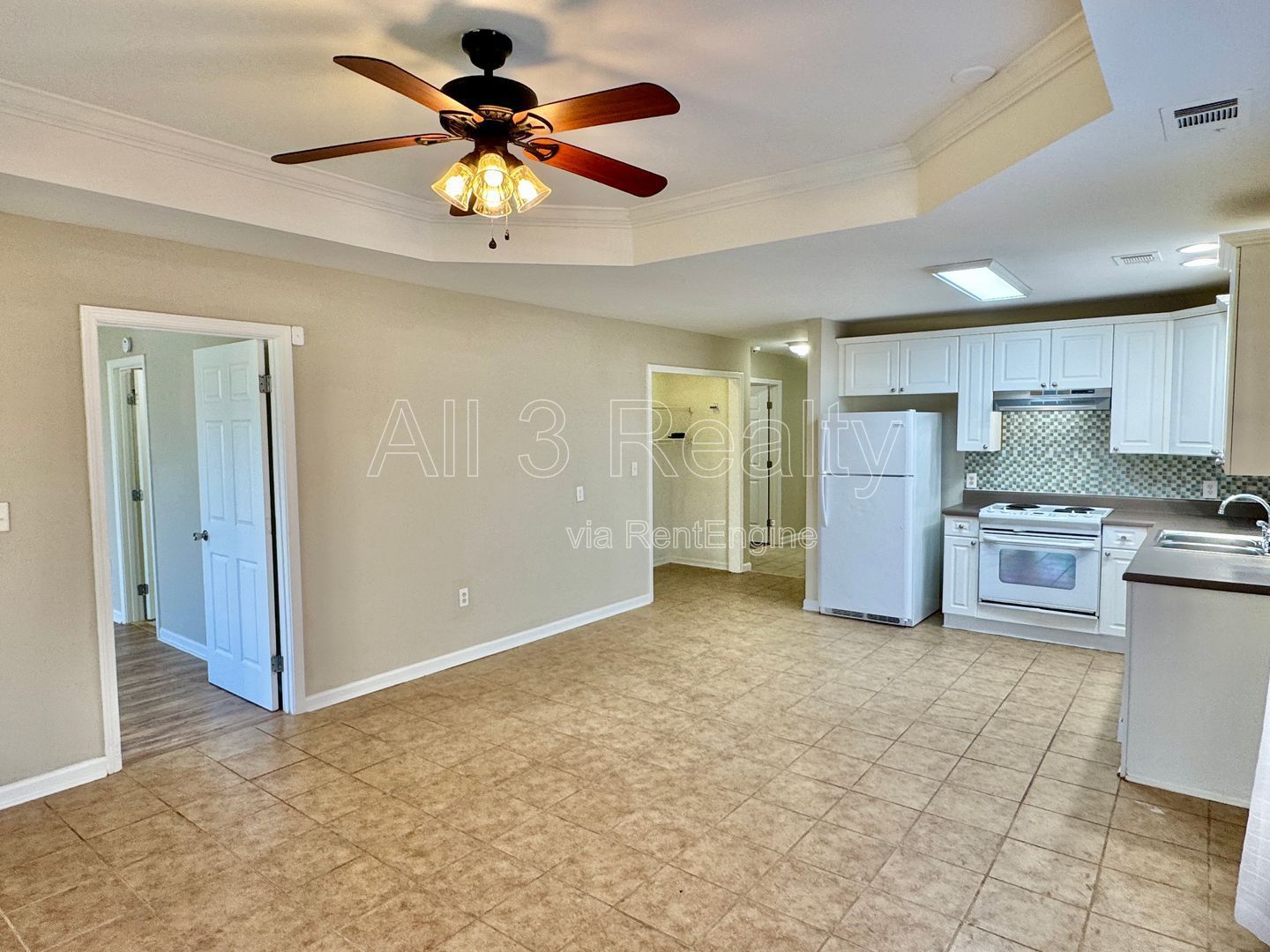 3-Bedroom Gem in Park Lake!! property image