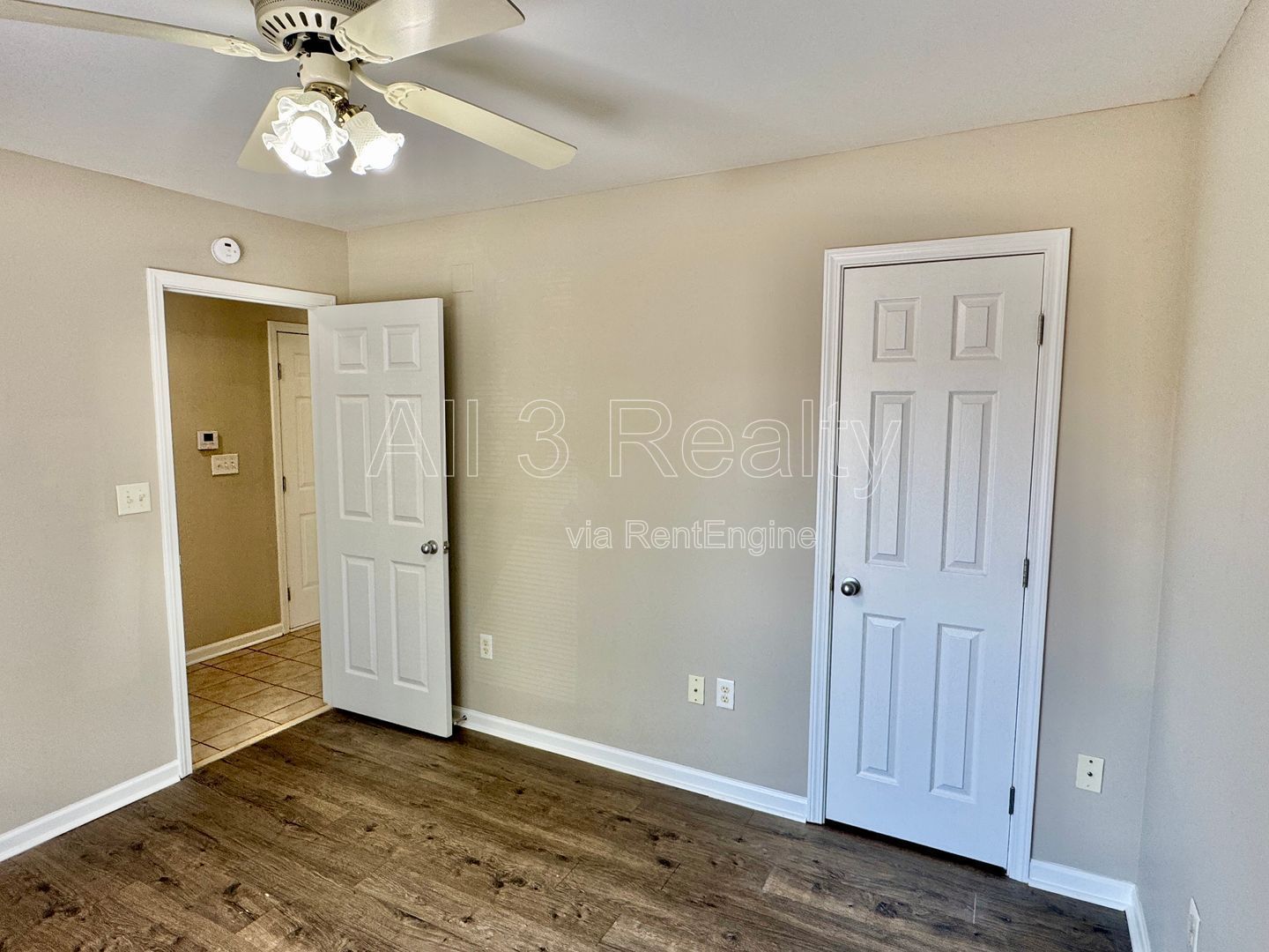 3-Bedroom Gem in Park Lake!! property image