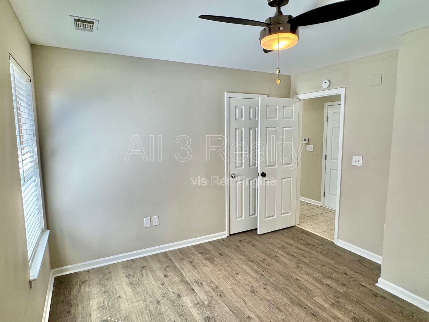 3-Bedroom Gem in Park Lake!! property image