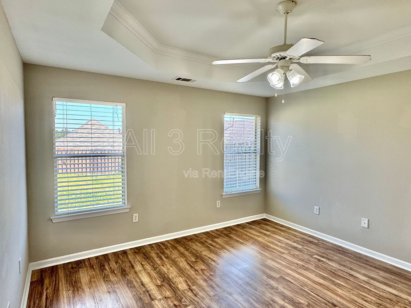 3-Bedroom Gem in Park Lake!! property image