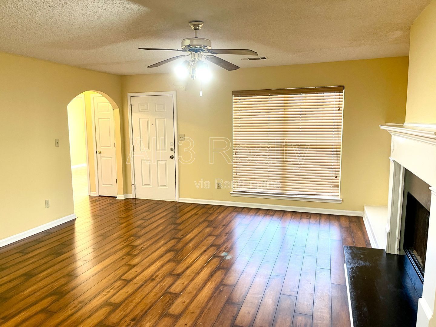 Welcome to this beautiful 3-bedroom, 2-bathroom house located in the desirable area of Jonesboro, GA. property image