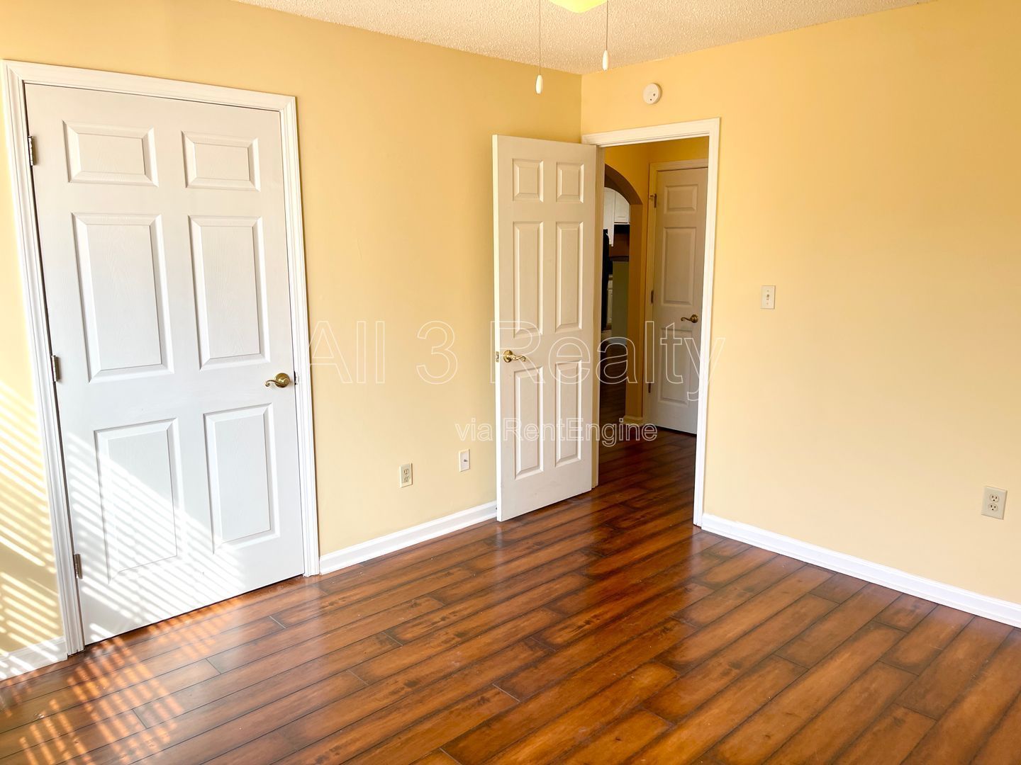 Welcome to this beautiful 3-bedroom, 2-bathroom house located in the desirable area of Jonesboro, GA. property image