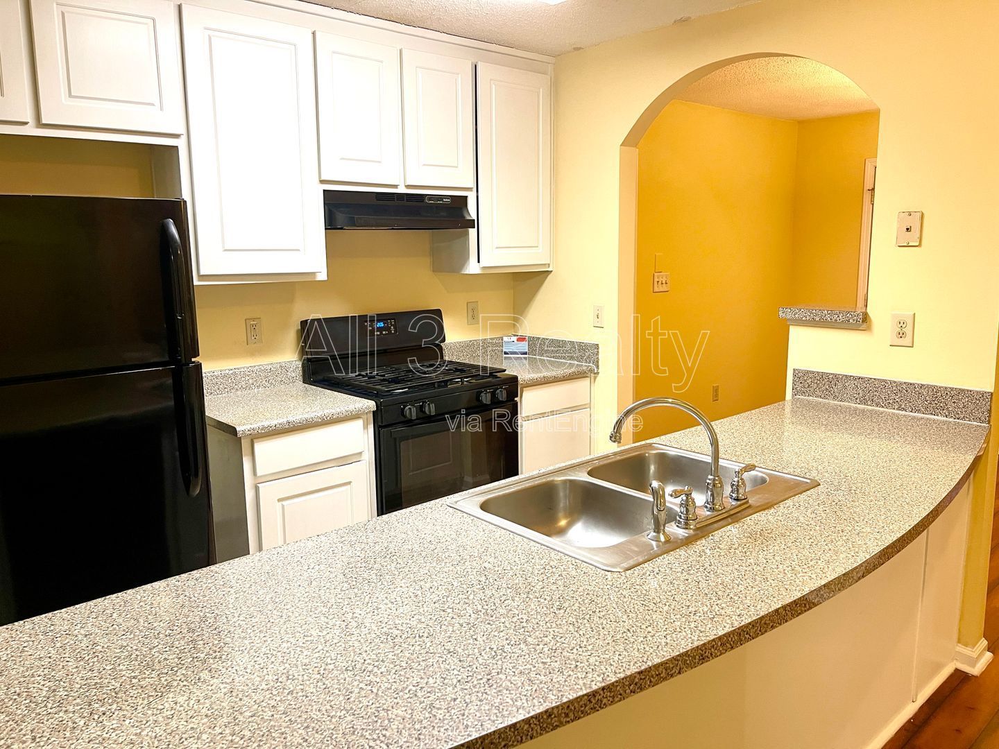 Welcome to this beautiful 3-bedroom, 2-bathroom house located in the desirable area of Jonesboro, GA. property image