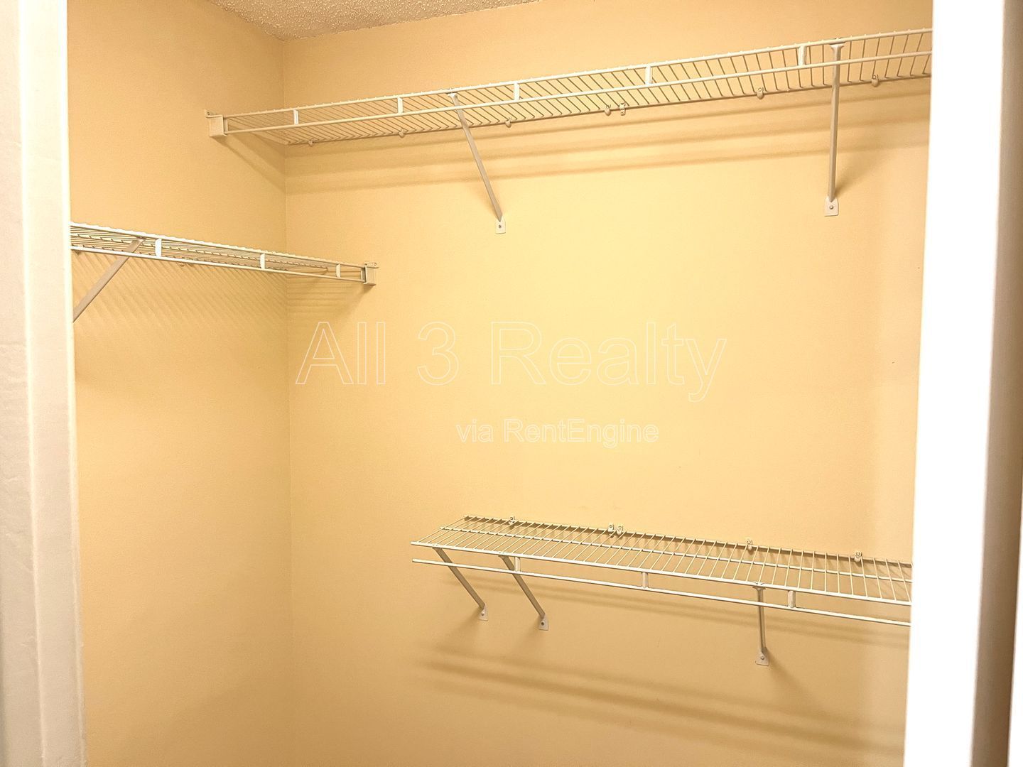 Welcome to this beautiful 3-bedroom, 2-bathroom house located in the desirable area of Jonesboro, GA. property image