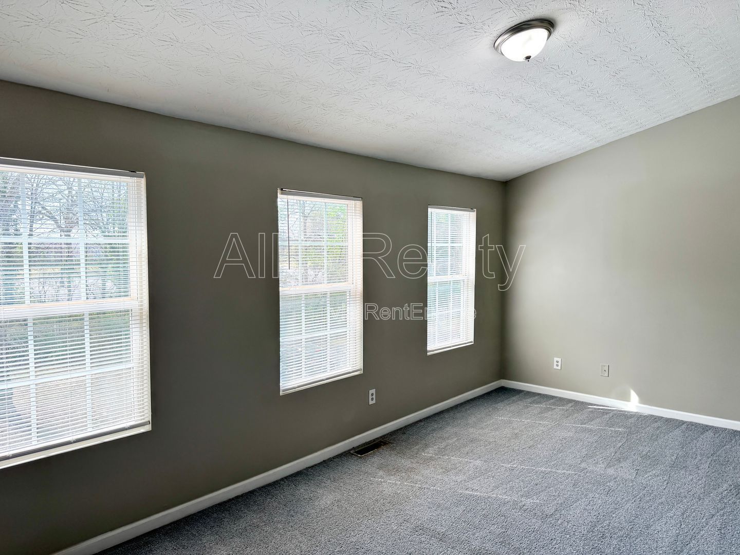 Discover this 4-bedroom, 3-bath home in Lithonia, GA. property image