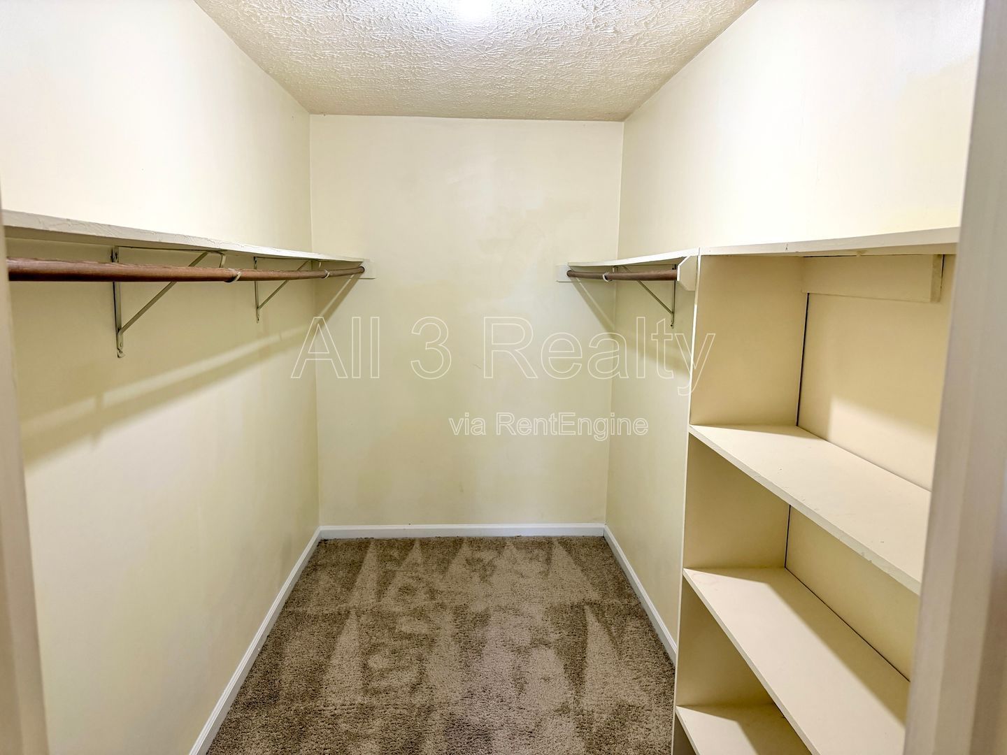 Welcome to this charming 1-bedroom, 1-bathroom unit in Stockbridge, GA. property image