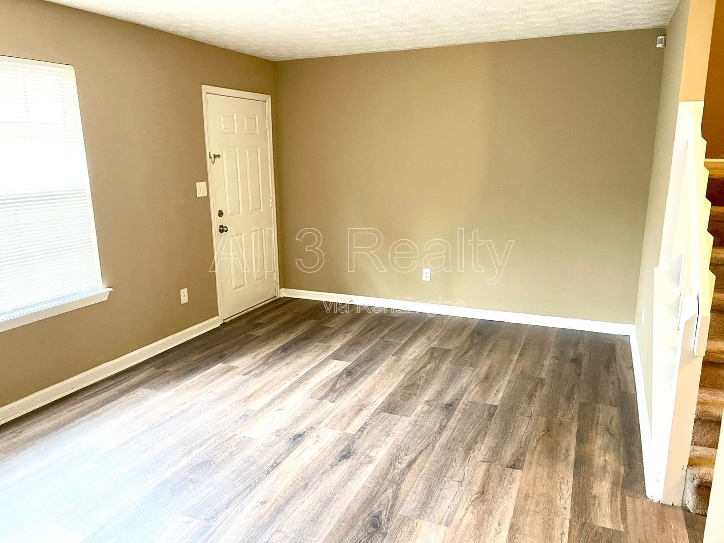 Welcome to this charming and cozy 2-bedroom, 2-bathroom home located in the desirable Fayetteville, GA. This lovely house offers a warm and inviting atmosphere, perfect for your family. property image