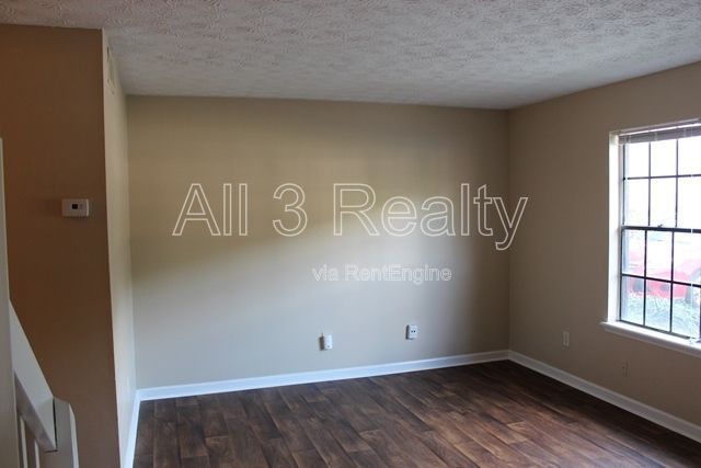 Discover this spacious 2-bedroom, 2-bath home in Fayetteville, GA. property image