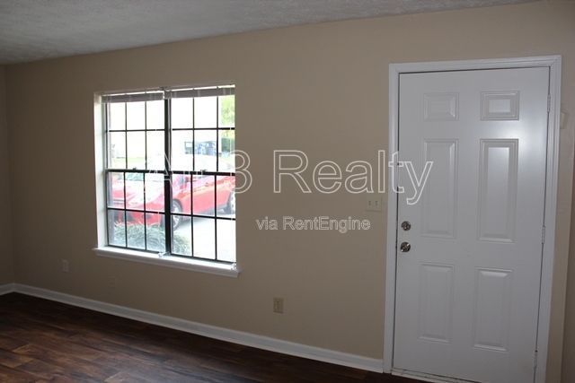 Discover this spacious 2-bedroom, 2-bath home in Fayetteville, GA. property image