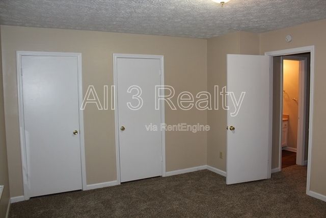 Discover this spacious 2-bedroom, 2-bath home in Fayetteville, GA. property image