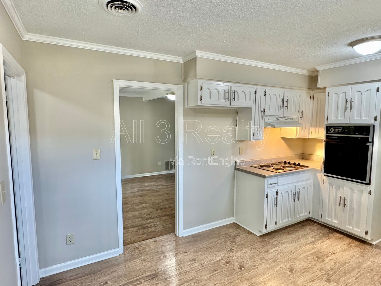 Charming spaces and a yard to love property image