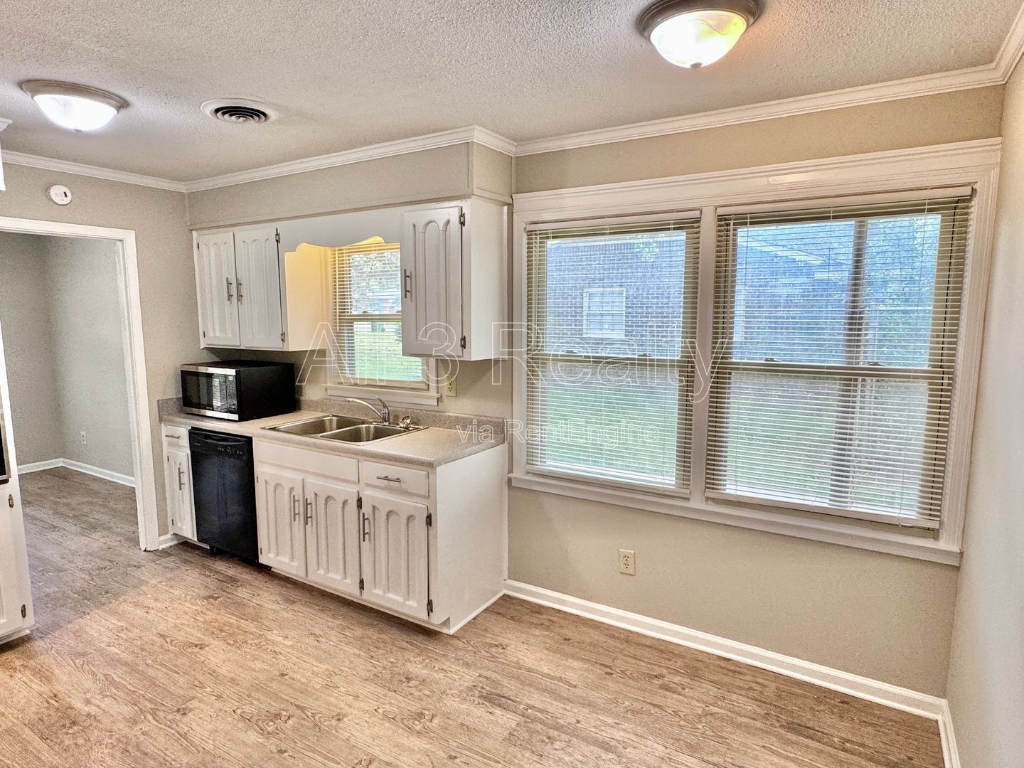 Charming spaces and a yard to love property image