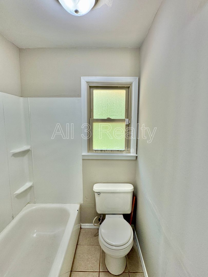 Charming spaces and a yard to love property image