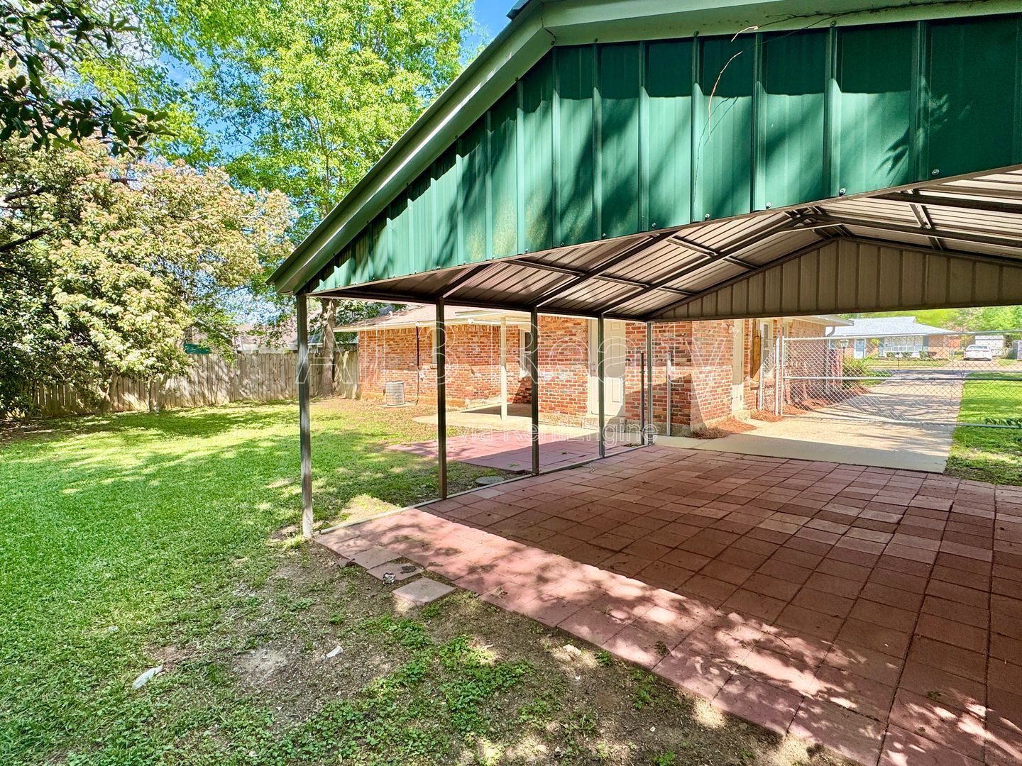 Charming spaces and a yard to love property image