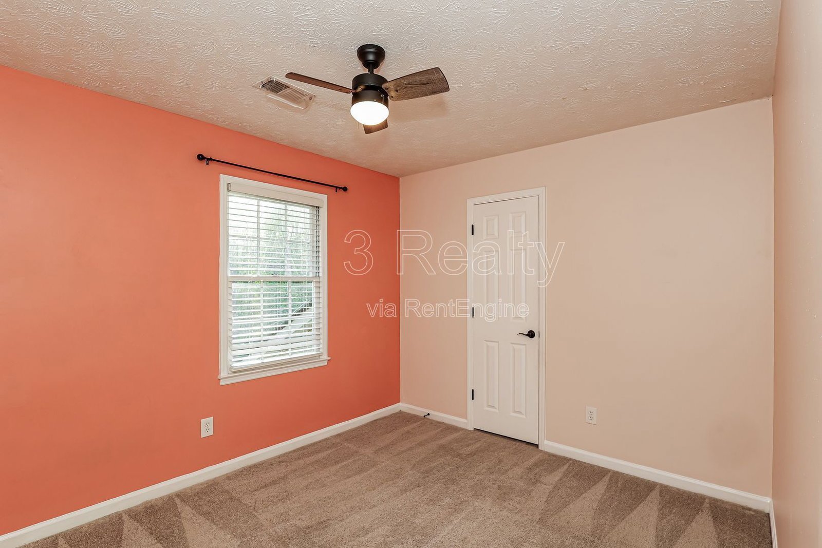 Summer Starts Here in Morallion Hills! 4 Bedroom/2.5 Bath Home in Peachtree City! property image