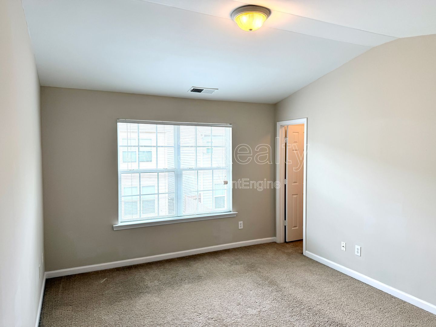Discover a well-maintained 2-bedroom, 2.5-bath home in Atlanta, GA. property image