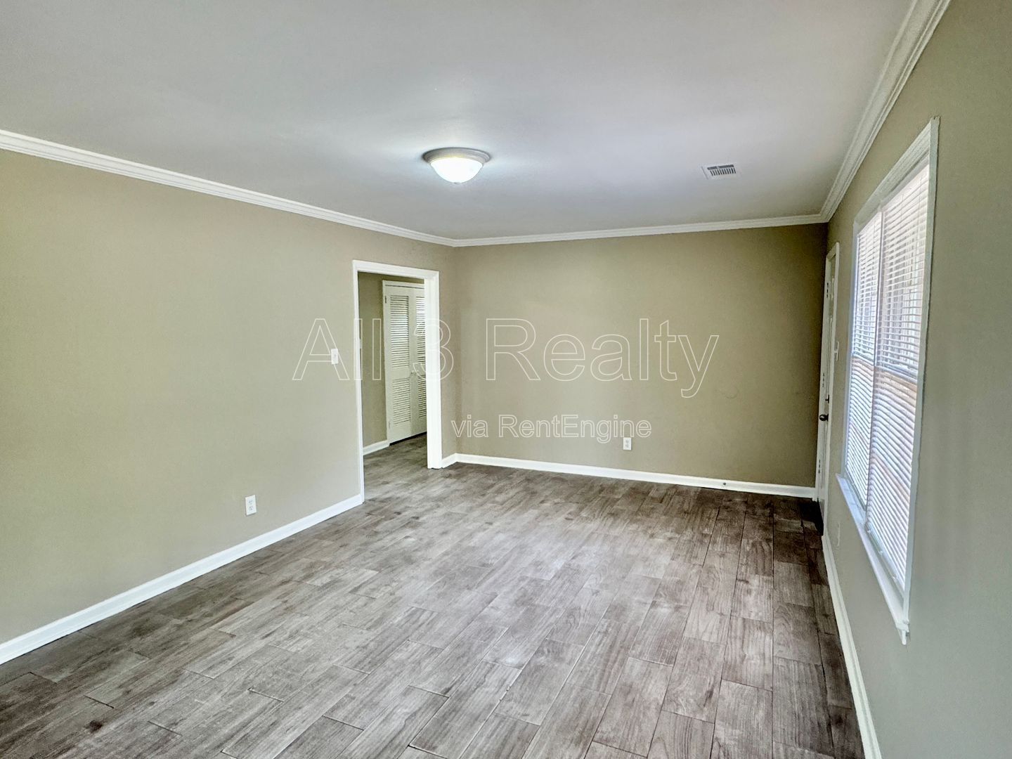 Spacious 5-bedroom property image