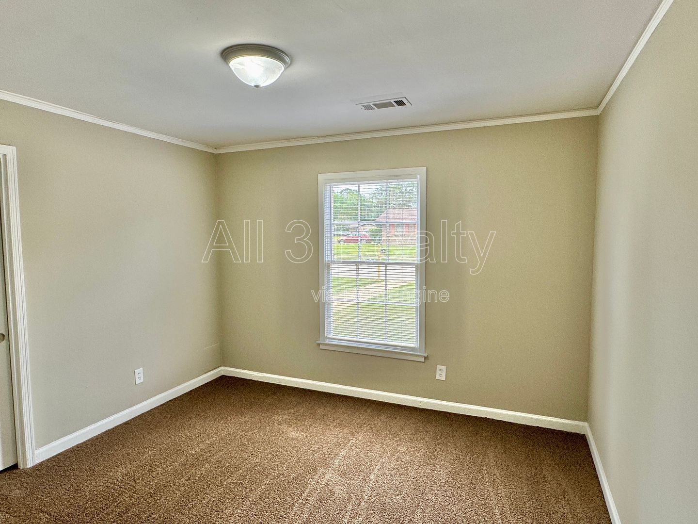 Spacious 5-bedroom property image