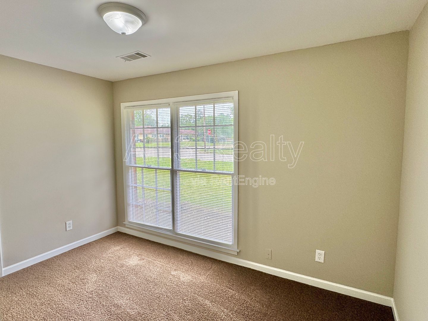 Spacious 5-bedroom property image