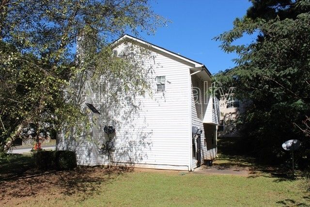Charming 3-bedroom, 2-bath home in Atlanta property image