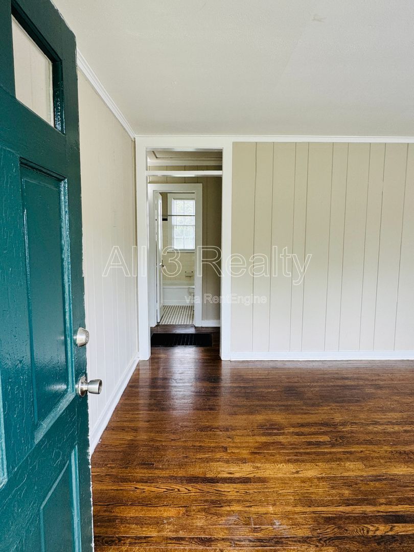 2-Bedroom bungalow cutie in Capitol Heights property image