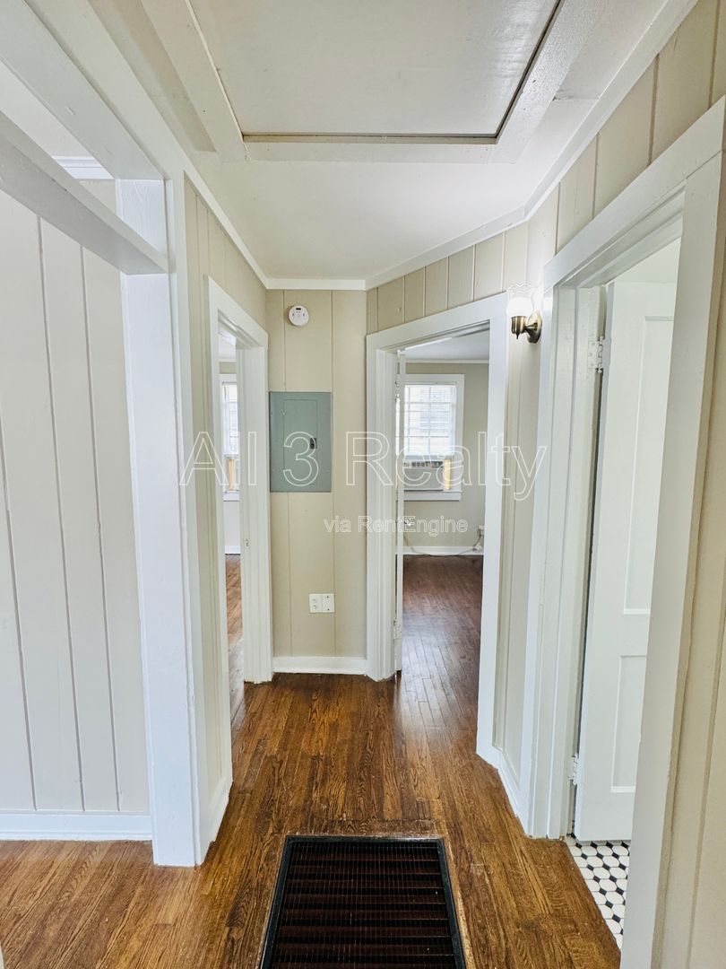 2-Bedroom bungalow cutie in Capitol Heights property image