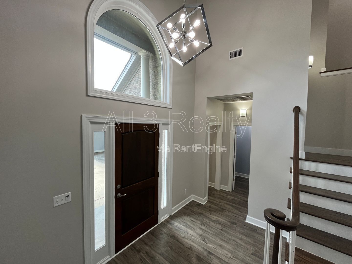 Spacious 5-Bedroom Dream Home property image