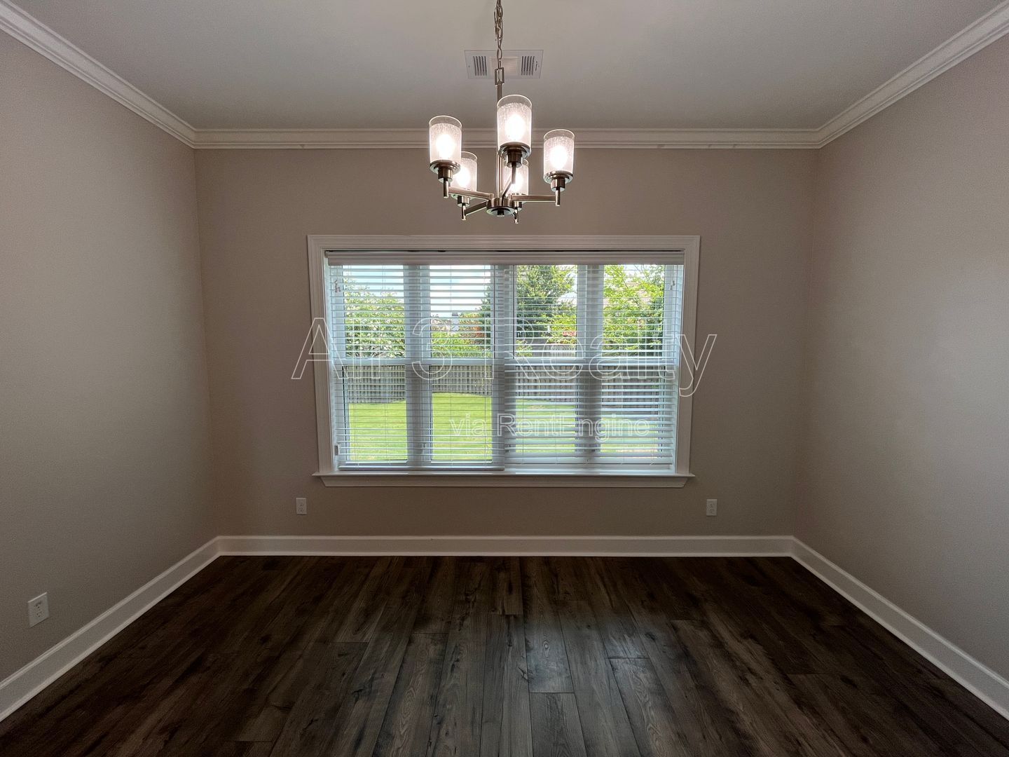 Spacious 5-Bedroom Dream Home property image