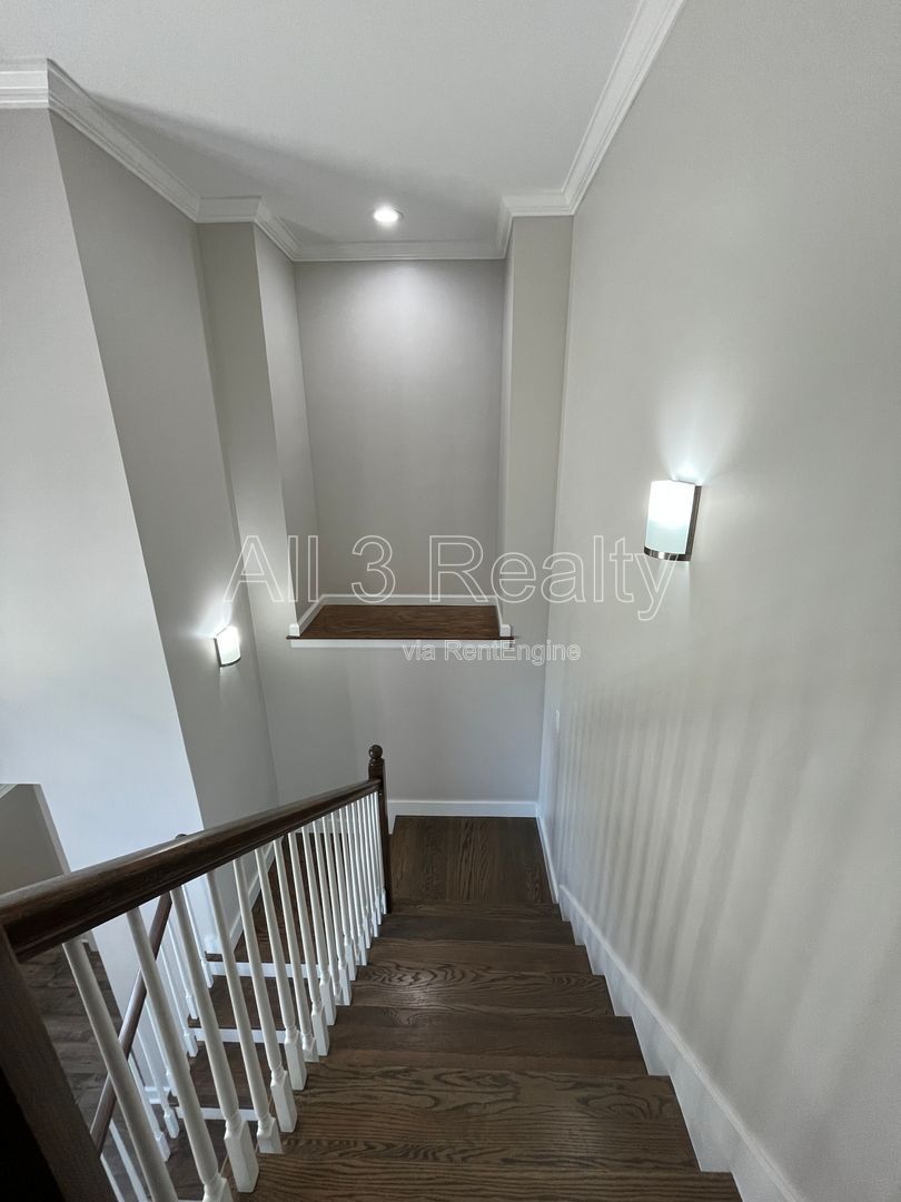 Spacious 5-Bedroom Dream Home property image