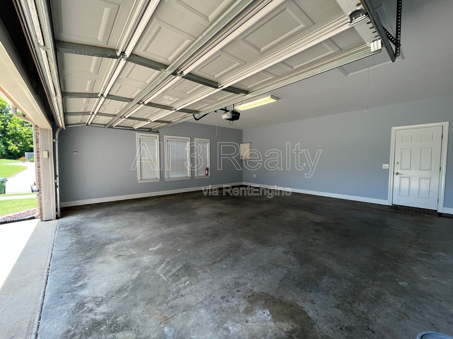 Spacious 5-Bedroom Dream Home property image