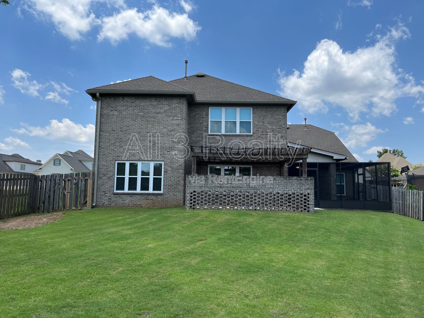 Spacious 5-Bedroom Dream Home property image