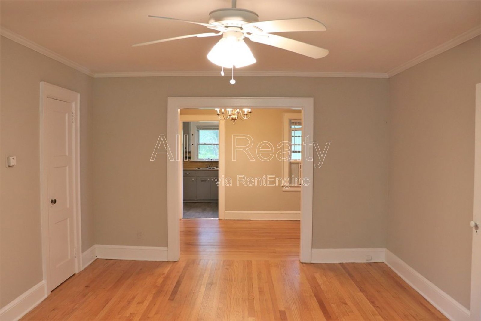 Charming 2-bedroom waiting to be yours !! property image