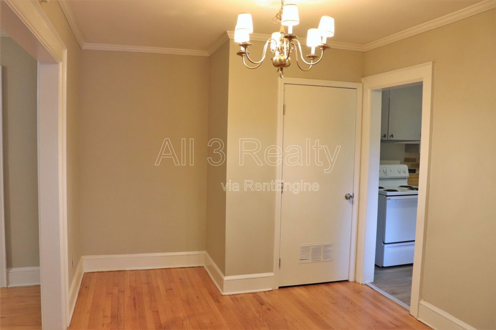 Charming 2-bedroom waiting to be yours !! property image