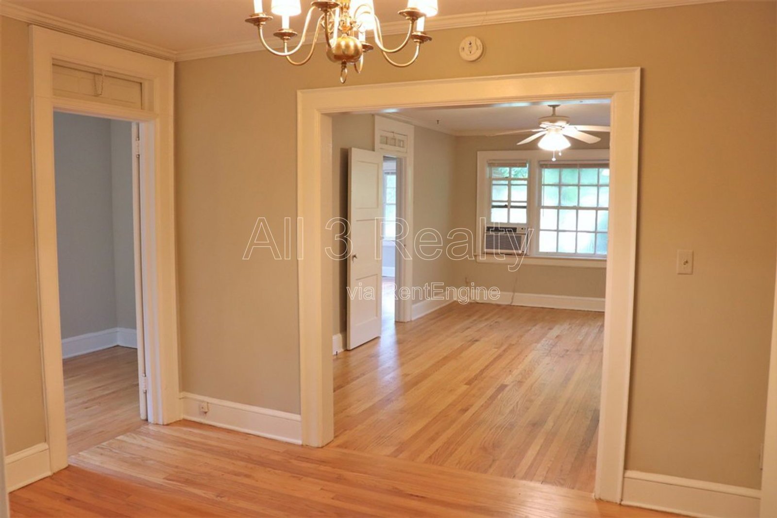 Charming 2-bedroom waiting to be yours !! property image